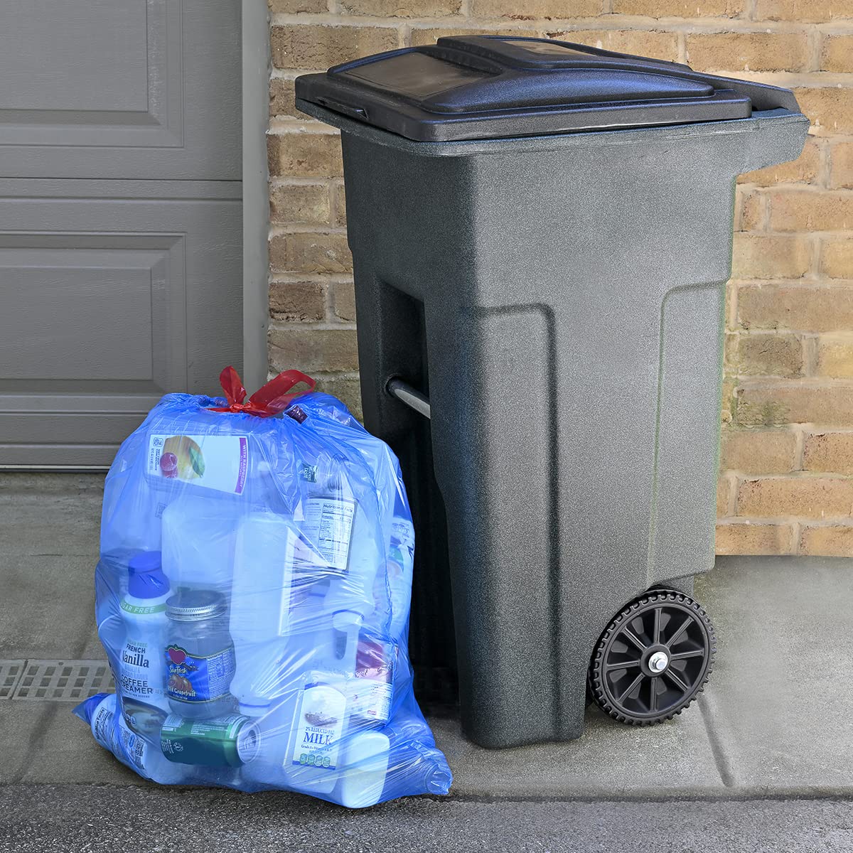 Amazon Basics Blue Recycling Drawstring Trash Bags, Tall Kitchen, Unscented, 13 Gallon, 60 Count - Image 4