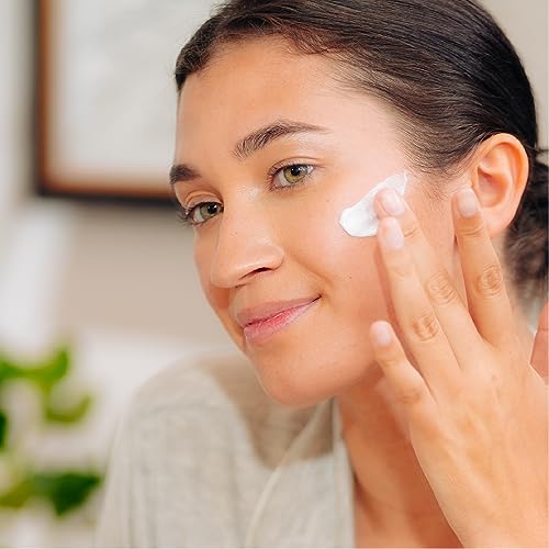 Tree of Life Beauty Moisturizer, Retinol Face Cream - Anti-Aging & Brightens Skin, Reduces Fine Lines & Wrinkles- Dermatologist-Tested to Sensitive Skin - Non-Greasy Facial Skin Care - 1.7 FlOz - Image 3