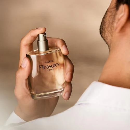Estée Lauder Pleasures for Men Cologne Spray with Notes of Sandalwood, Citrus & Nectarine, 3.4 Fl Oz - Image 2