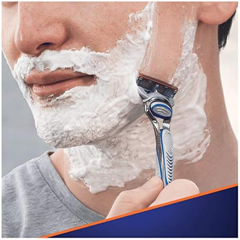 Gilette Fusion5 Razor 12 Blades for Men - Image 4