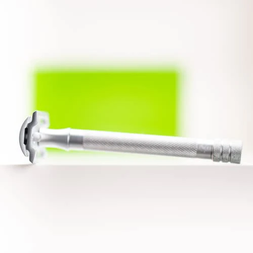 MERKUR Safety Razor 22C Matte Chrome Satin Finish Three-Piece Razor with Straight Cut Closed Comb Ideal for Wet Shaving Die-Cast Zinc Brass Handle Made in Germany - Image 2