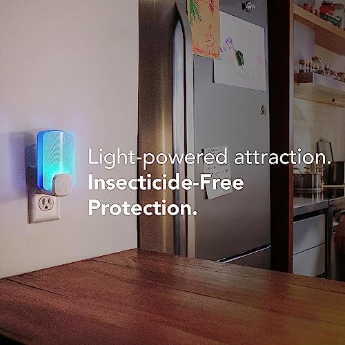 Raid Essentials Flying Insect Light Trap Refills, 16 Light Trap Refill Cartridges, Featuring Light Powered Attraction - Image 3