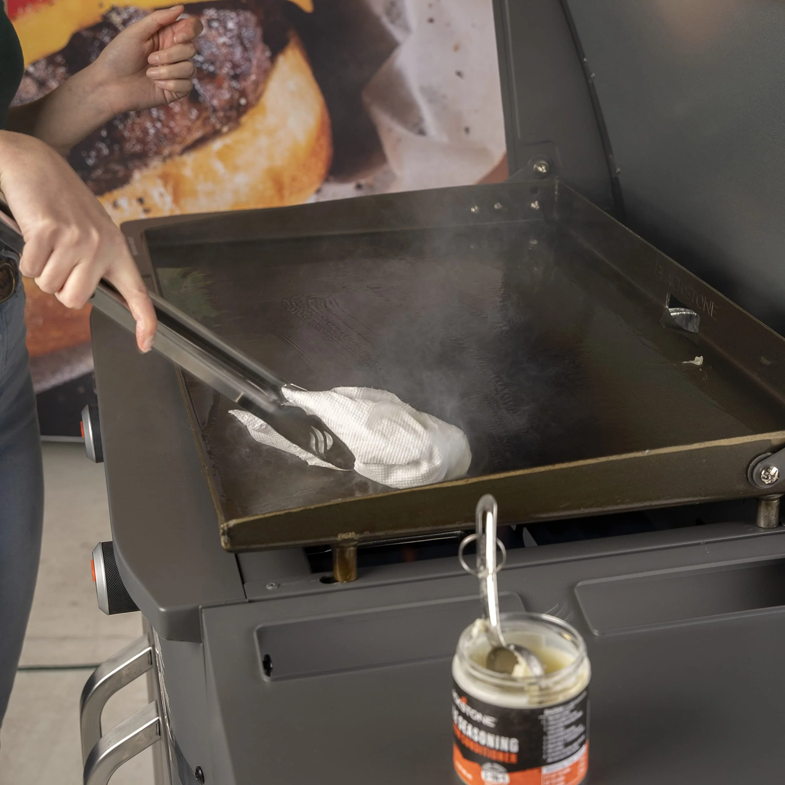 BLACKSTONE 4146 Griddle Seasoning and Cast Iron Conditioner, White - Image 3