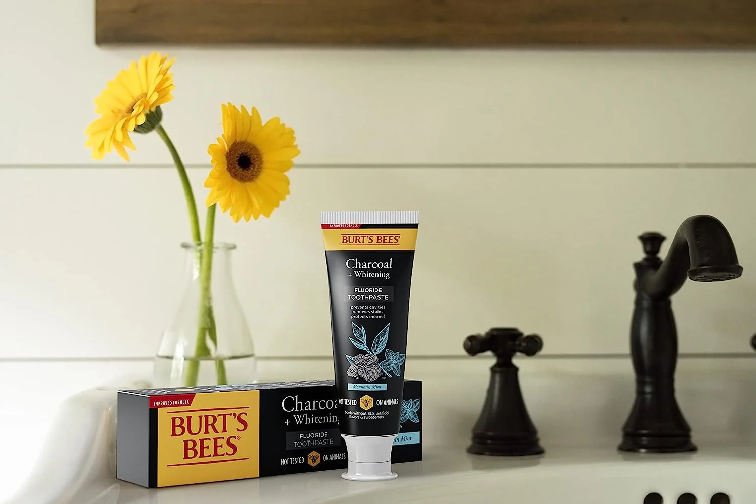 Burt's Bees Toothpaste, Natural Flavor, Charcoal with Fluoride Toothpaste, Mountain Mint, 3 x 4.7oz - Image 7