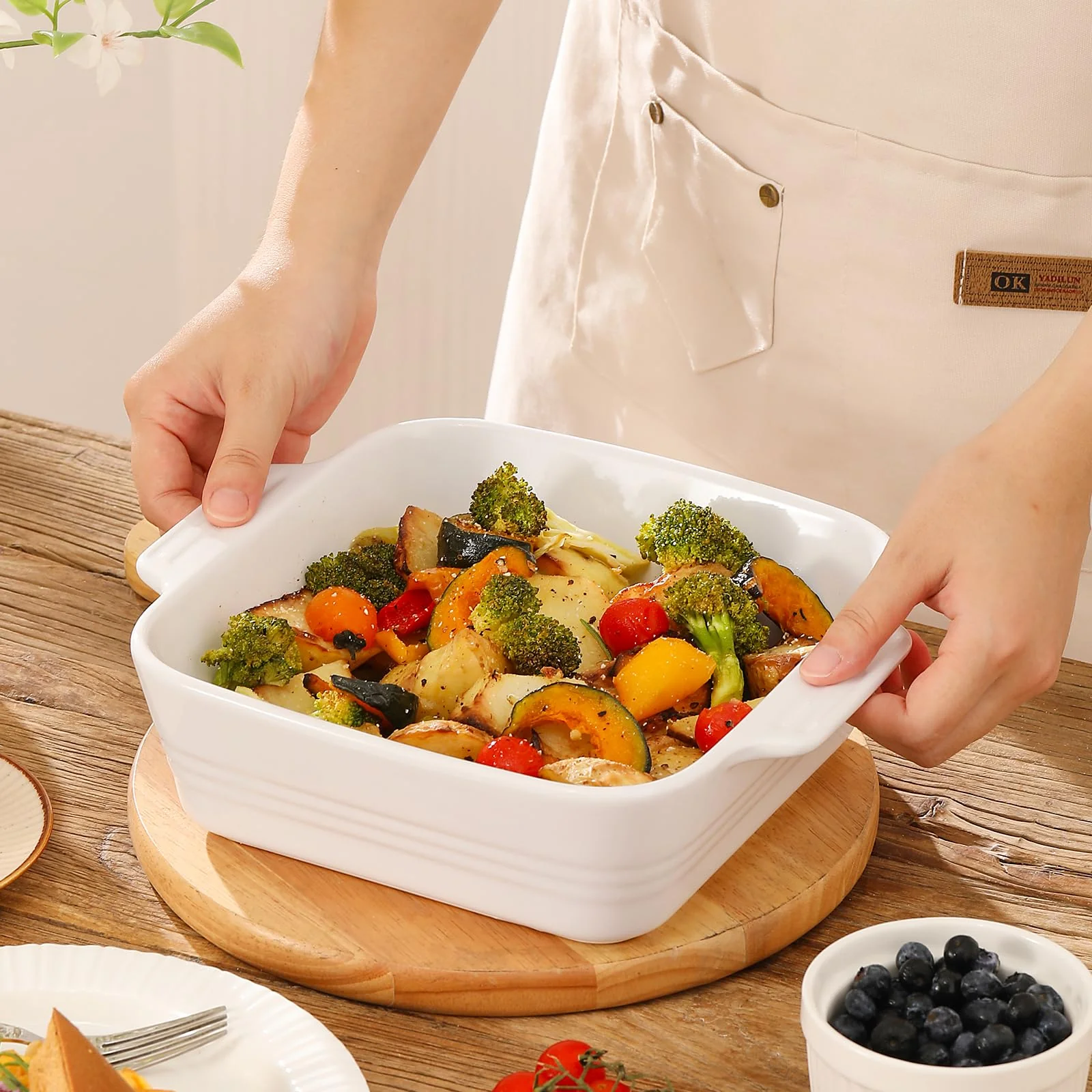 DOWAN 8x8 Baking dish, Square Baking Pan, Ceramic Casserole Dishes for Oven, Cake Pan with Handle, for Brownie, Lasagna, Casserole, 2 Quart, Home Gift, Bright White - Image 6