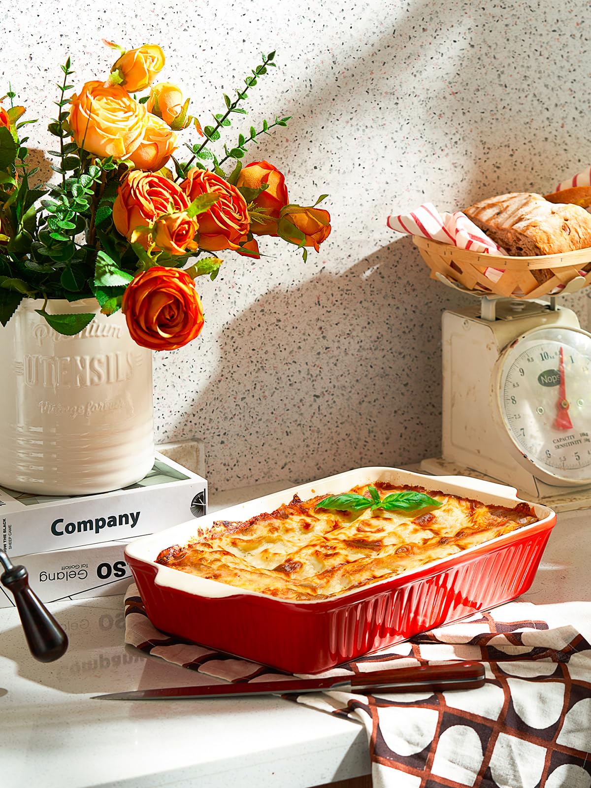 DOWAN 9x13-inch Deep Casserole Baking Dish for Lasagna, 135 oz Ceramic Pan with Handles, Oven Safe for Baking and Home Decor, Red - Image 3
