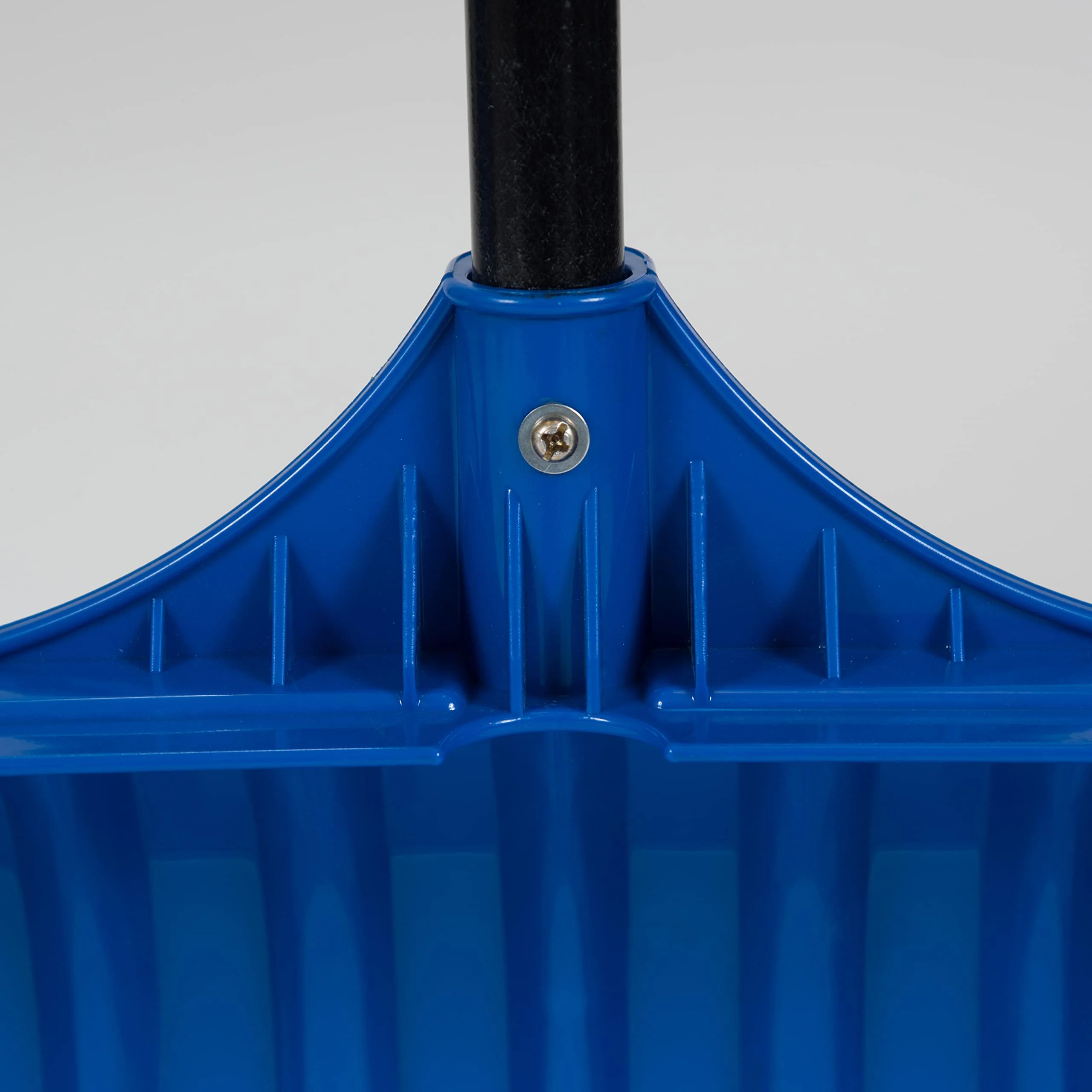 EarthWay Polar Tech 90026 Snow Shovel for Driveway - 26 Inch Blue Shovel with High Impact ABS Resin, Galvanized Metal Edge, Long Fiberglass Handle, Ergonomic D Handle, Quick Assembly - Image 3