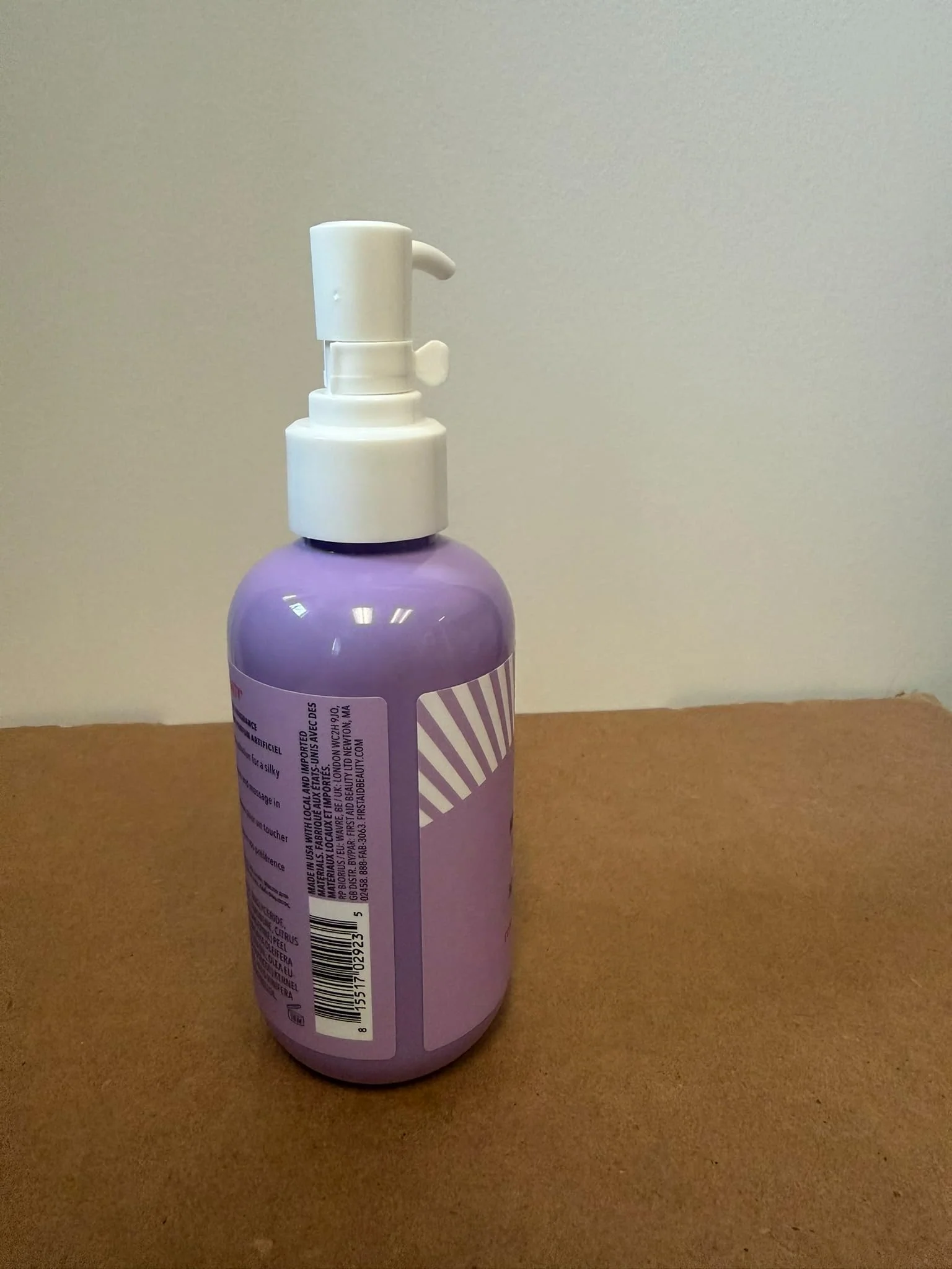 First Aid Beauty - After-Shower Nourishing Body Oil, Hydrates Skin & Locks In Moisture with Skin-Loving Lipids Jojoba Seed and Grapeseed Oil, Safe for Sensitive Skin, 6 oz - Image 2