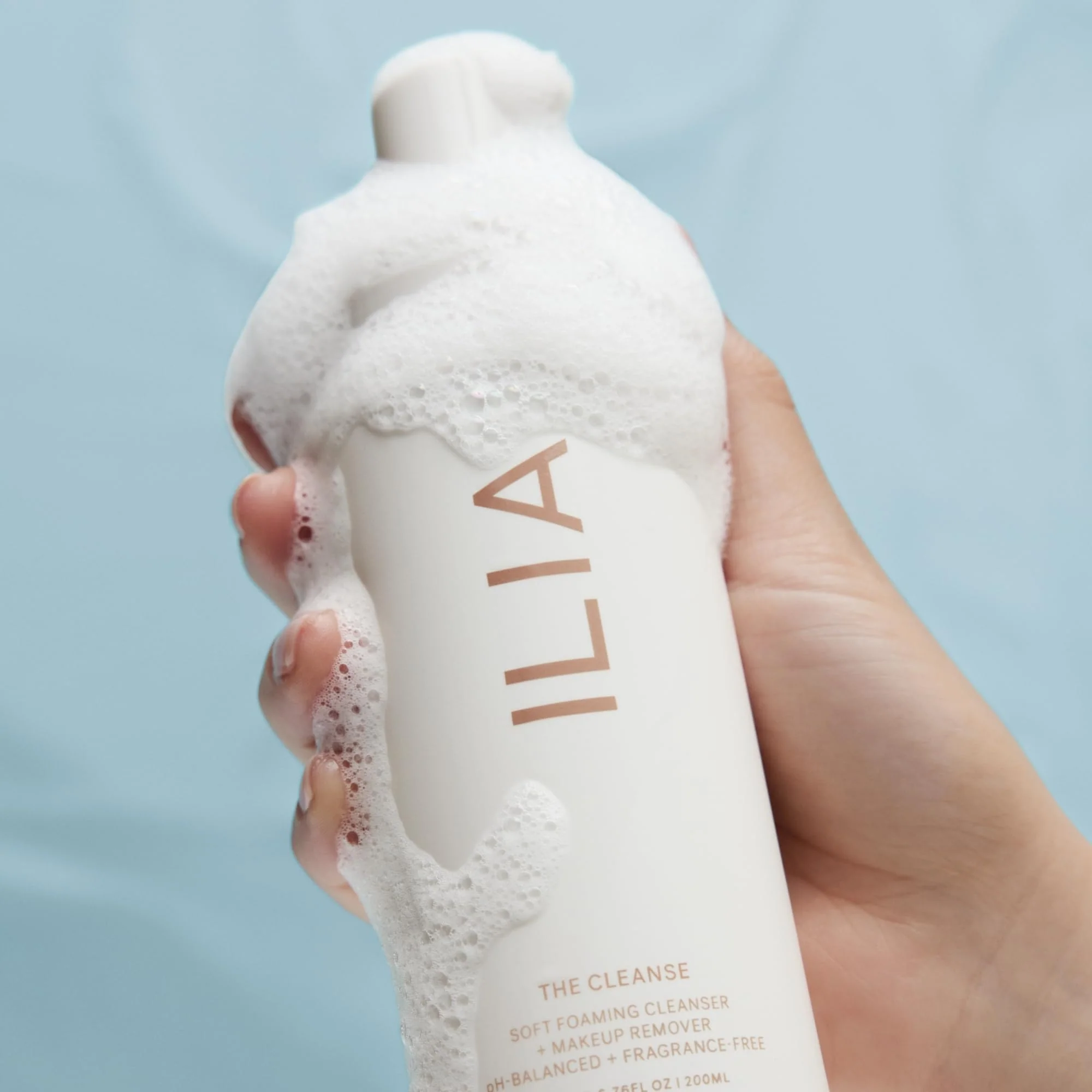 ILIA - The Cleanse Soft Foaming Cleanser + Makeup Remover | Replenish, Hydrate, Cleanse, Soften, Refresh Skin | Non-Toxic, Vegan, Cruelty-Free, Clean (6.76 fl oz | 200 ml) - Image 3