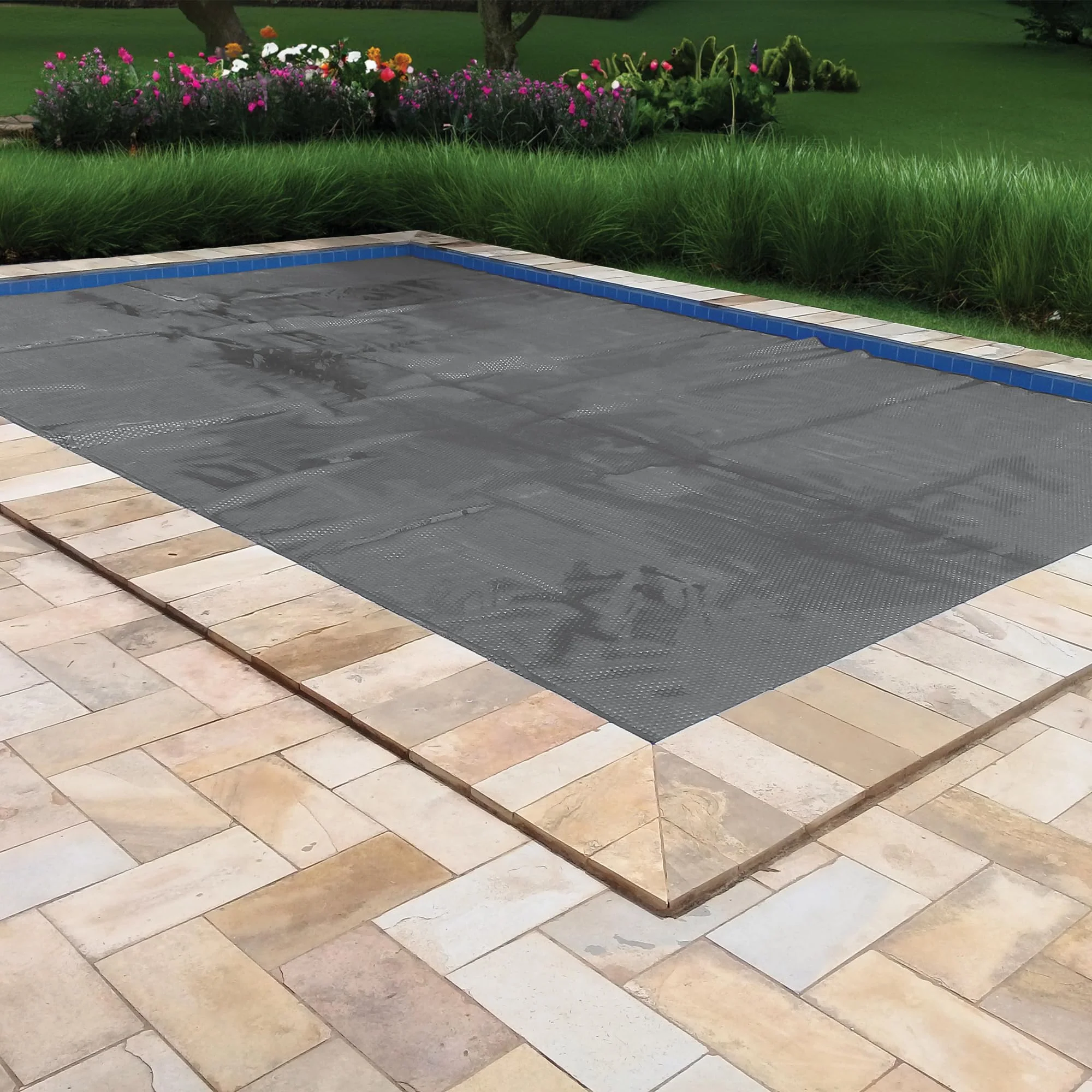 In The Swim 16' x 32' Ultra Silver Rectangle Solar Pool Cover 16 Mil for Solar Heating Above Ground Pools and Inground Pools - Image 8