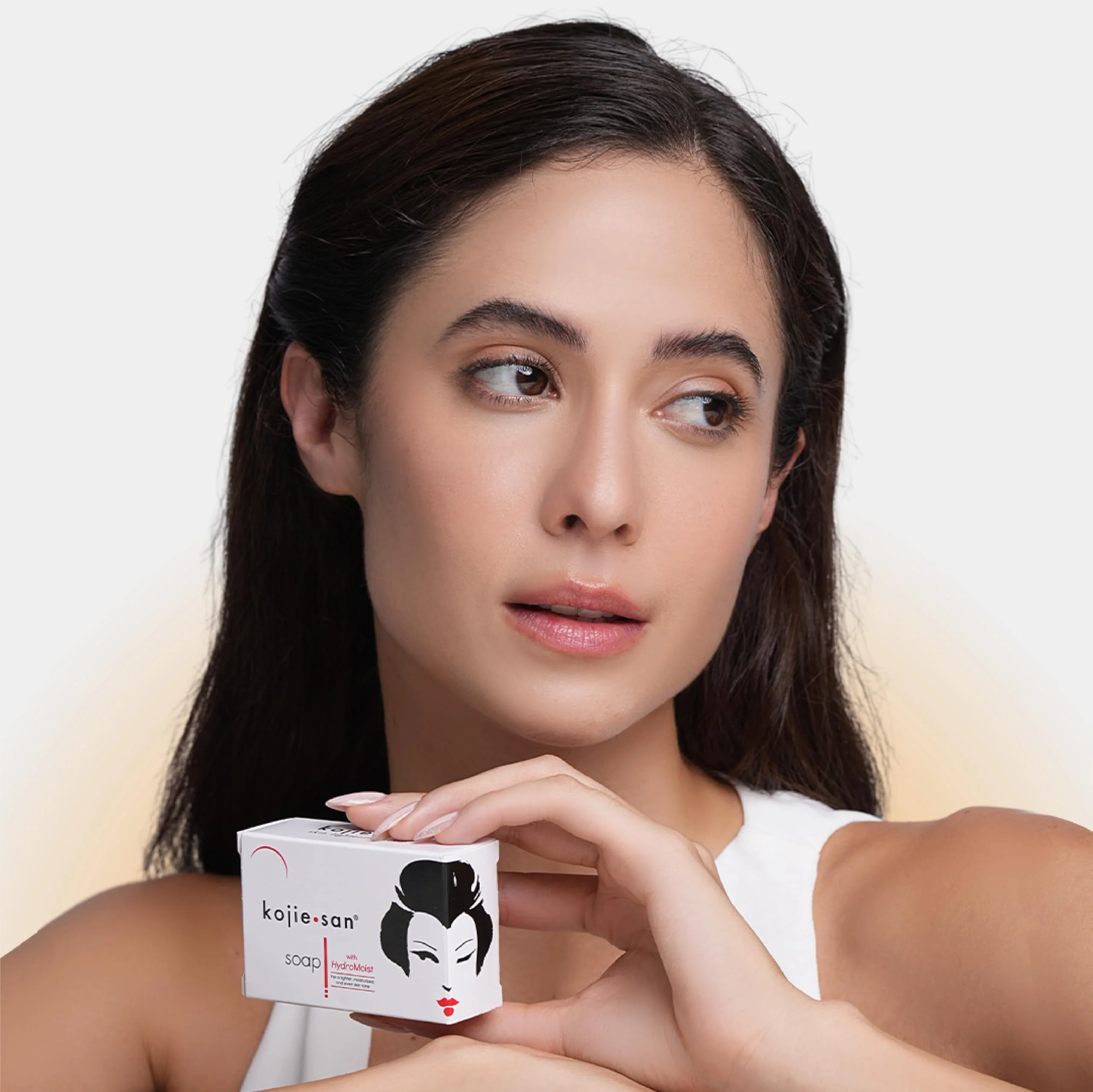 Kojie San Skin Brightening Soap – The Original Kojic Acid, Dark Spot Remover Bar Soap with Coconut & Tea Tree Oil – 100g x 3 Bars with Net - Image 3