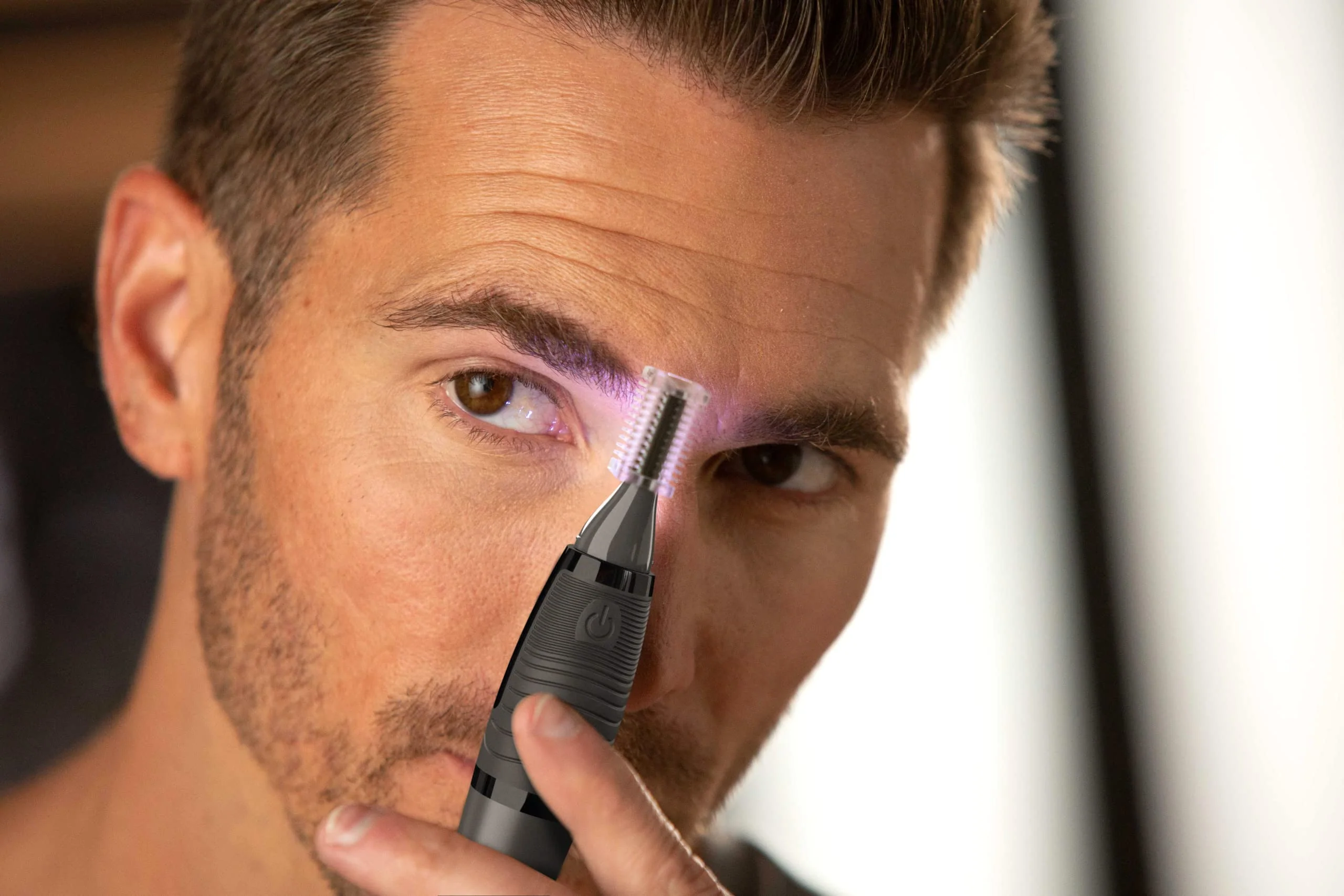Microtouch MAX Lighted Personal Trimmer - Image 5