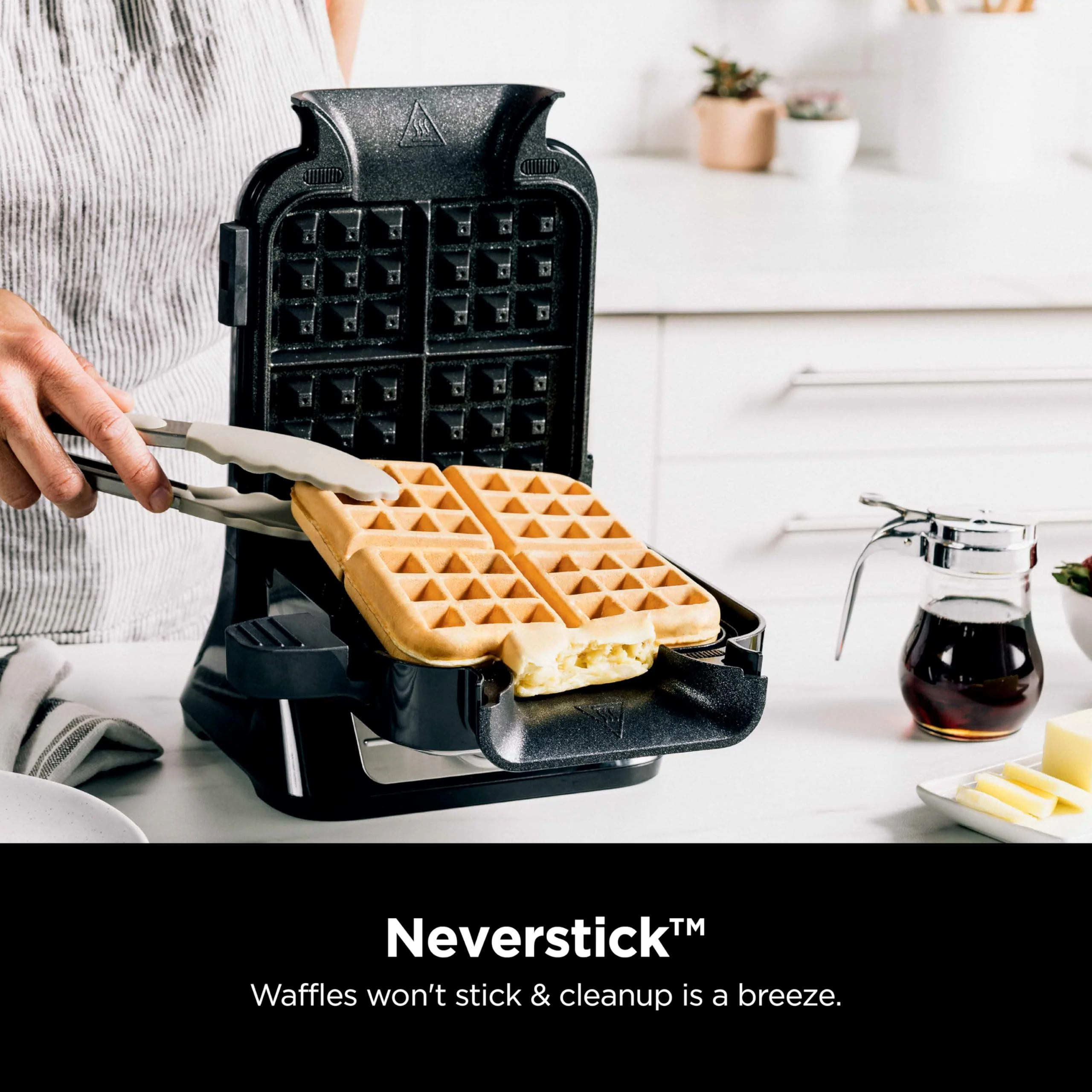 Ninja Belgian Waffle Maker Pro | Vertical Design | 5 Shade Settings with Precision-Pour Cup & Chef-curated Recipe Guide | Black & Silver | BW1001 - Image 9