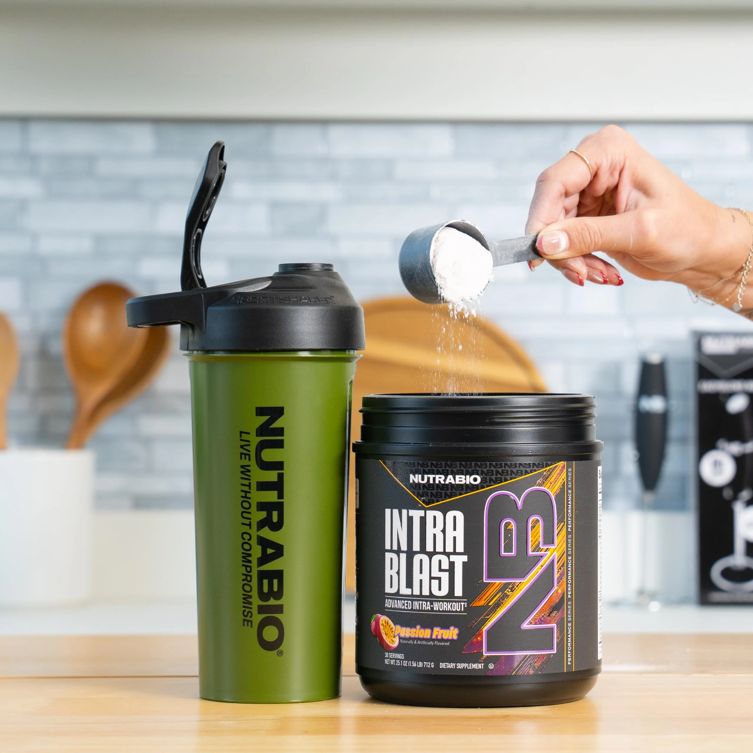 NutraBio Intra Blast Bcaa Powder Amino Acid Supplement, Electrolyte & Hydration Blend, Intra, Pre Workout & Muscle Recovery, 20g Eaa Amino Acids Powder, 5g Glutamine- Passion Fruit, 30 Serving - Image 5