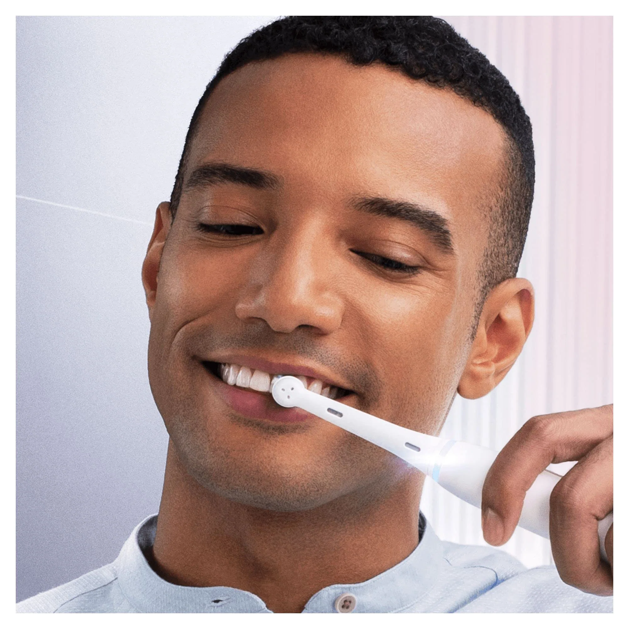 Oral-B iO Gentle Care Replacement Toothbrush Heads, Soft Bristles, 4 Count, Compatible with Oral-B iO - Image 3
