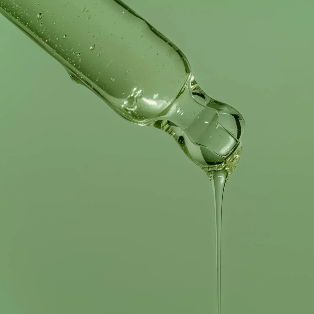 Premium Body Mineral Oil for Spa and Massage | USP Grade | Relaxing | Soothing | Therapeutic | Repair Dry Skin | Hydrate and Nourish | Unscented | Clear | Allergy-Friendly (4) - Image 4