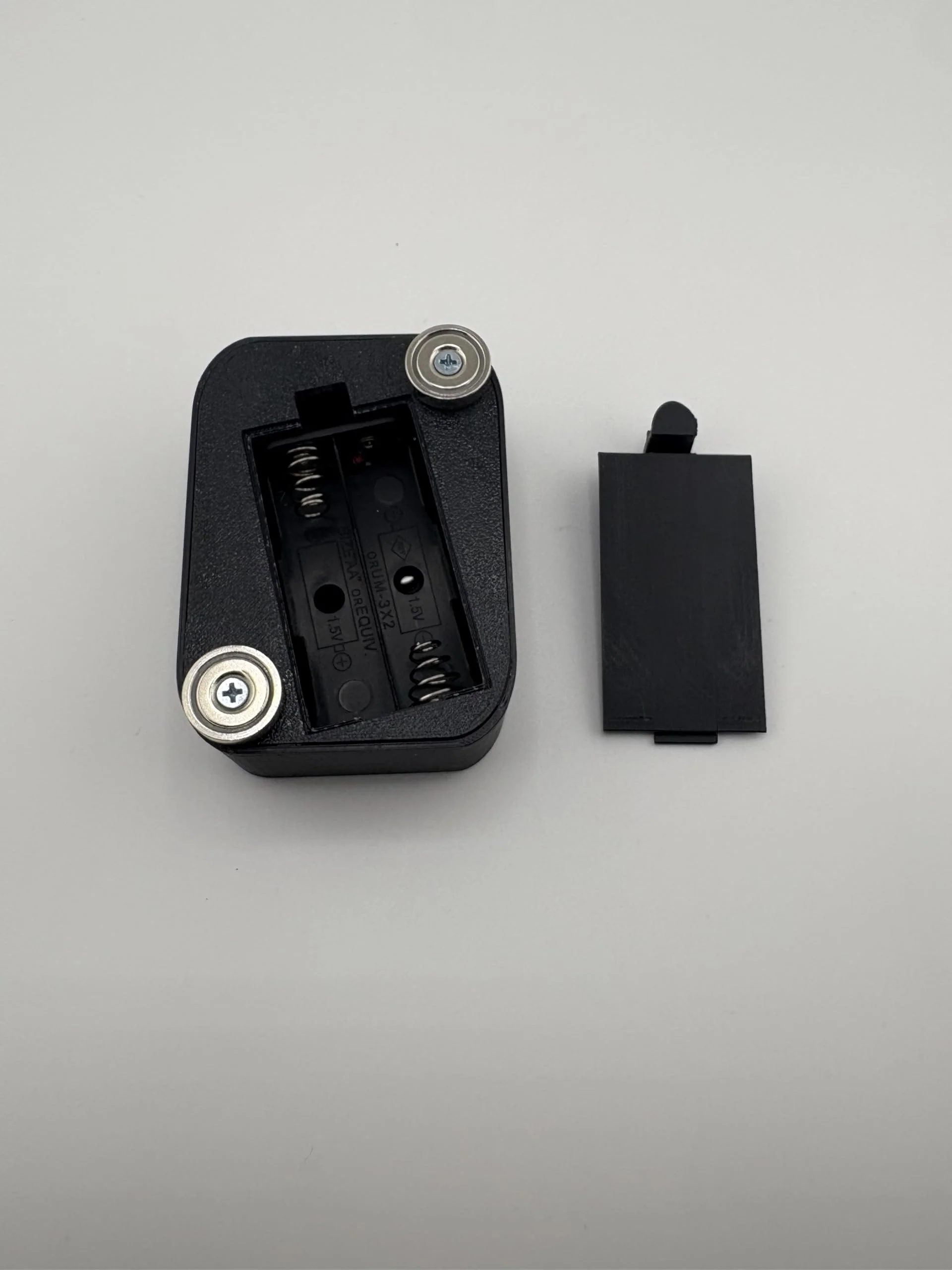 Rid A Rat Model RC-4, Designed for Use in Vehicle Engines, RVs, BBQs, Boats to Defend Against Rats, Mice, and Any Other Rodent Invaders. Using Strobing LED's, Two AA Batteries, and Magnetic Mounting. - Image 4
