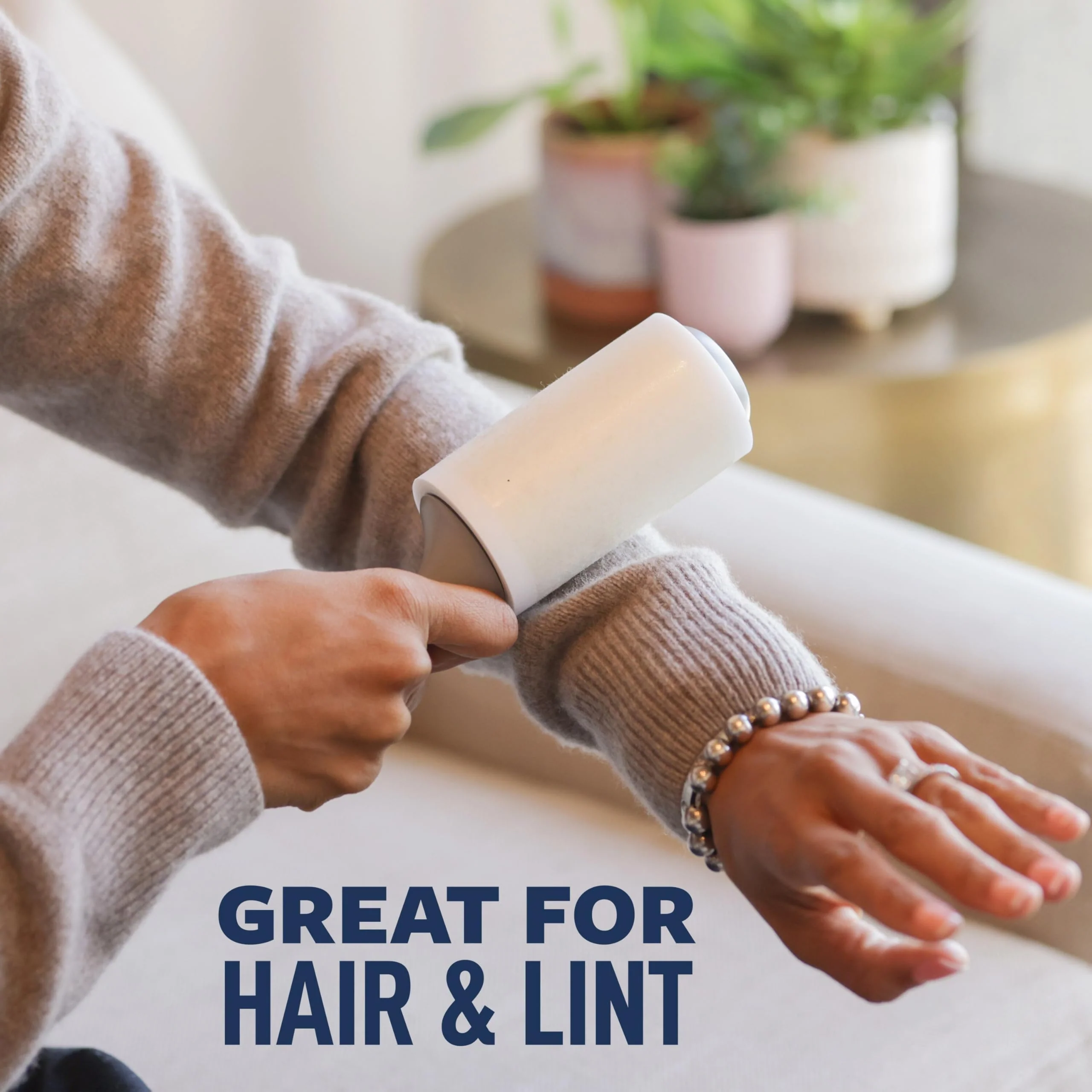 Scotch-Brite Everyday Clean Lint Roller, 3 Pack, Lint Remover for Pet Hair, Dark Clothes, Furniture, and Dusty Surfaces, Picks Up Fur & Fluff in Your Home, Car & Office, 300 Adhesive Sheets Total - Image 4