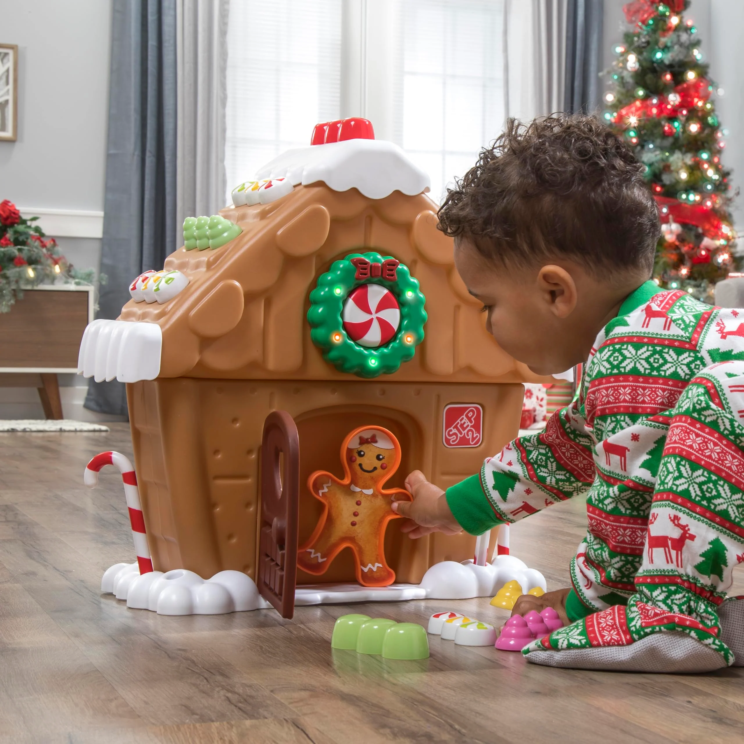 Step2 My First Gingerbread House, Kids Interactive Christmas Holiday Toy, Lights Up and Plays Music, Includes 20 Accessories, For Toddlers 1+ Years Old - Image 6
