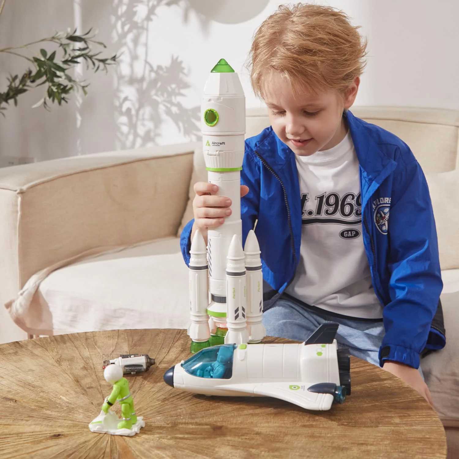 TOY Life Space Toy Rocket Toys for Kid Shuttle with Astronaut Spaceship Planet Stem with Christmas Spaces Station for Boy 3 4 5 6 7 8, Gift for Age 3+ - Image 4