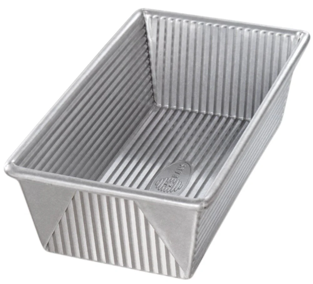 USA Pan Bakeware Aluminized Steel Loaf Pan, 1.5 Pound & Bakeware Round Cake Pan, 9 inch, Nonstick & Quick Release Coating, 9-Inch,Aluminized Steel - Image 6
