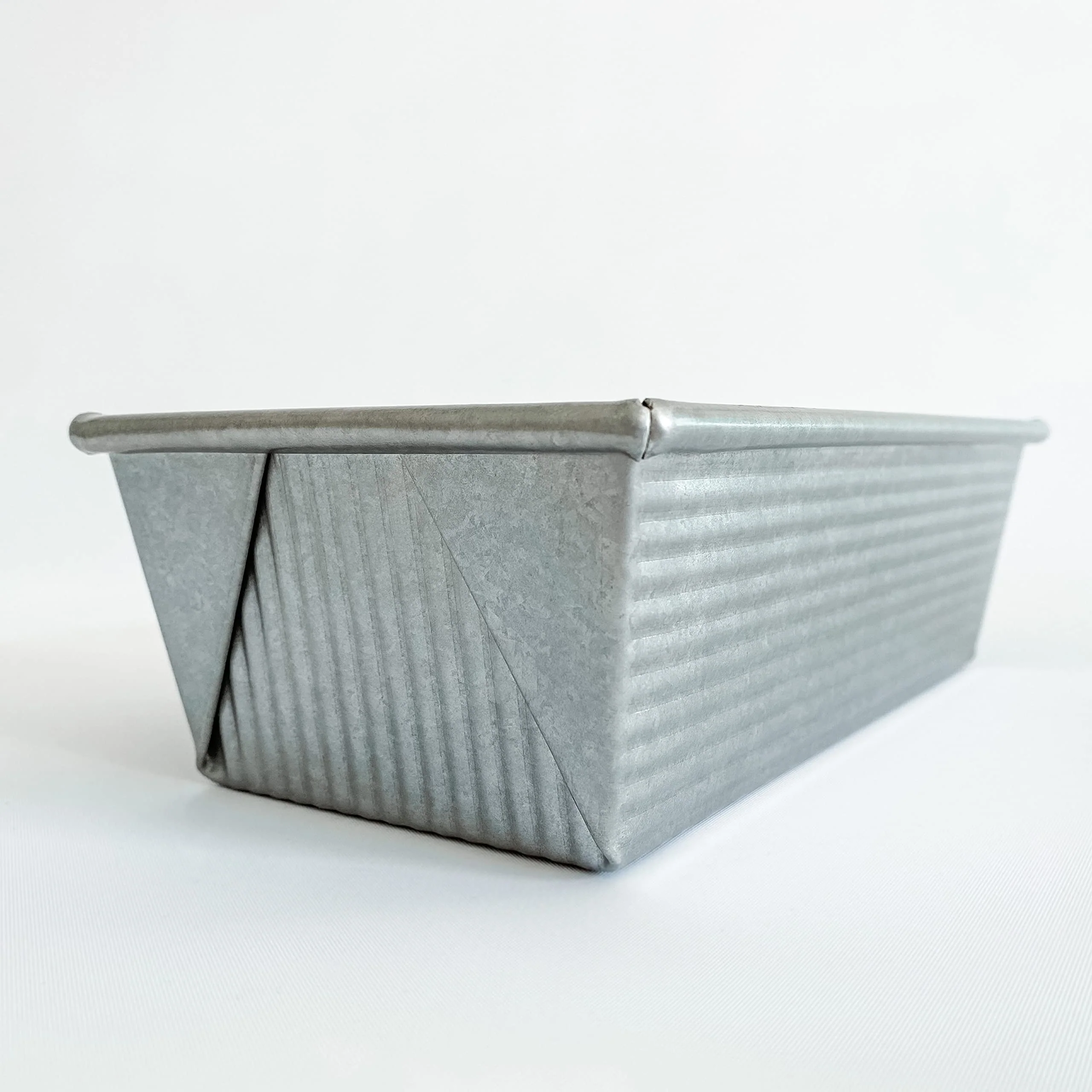 USA Pan Bakeware Aluminized Steel Loaf Pan, 5"D x 10"W x 3"H, 1.5 Pound - Image 7