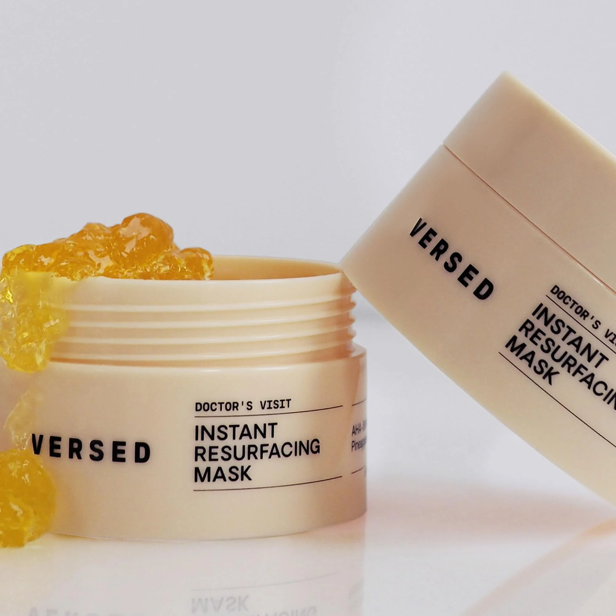Versed Doctor's Visit Skin Resurfacing Face Mask - Glycolic Acid + Lactic Acid Face Exfoliant for Dark Spots & Skin Texture - AHA BHA Enzyme Mask to Brighten, Smooth Rejuvenate (1.7 fl oz / 50 ml) - Image 3