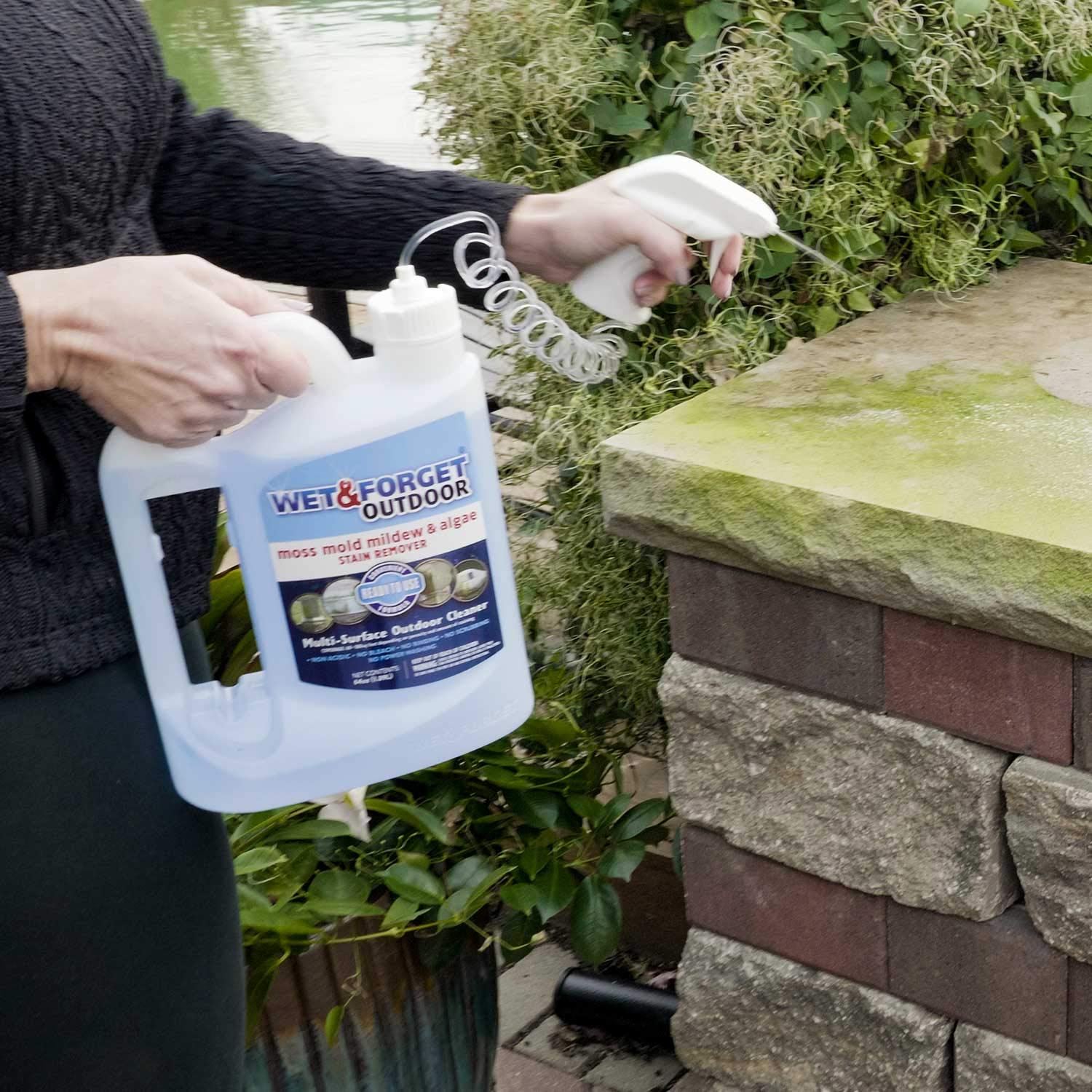 Wet & Forget Outdoor Moss, Mold, Mildew, & Algae Stain Remover Multi-Surface Cleaner, Ready to Use, 64 Ounce - Image 5