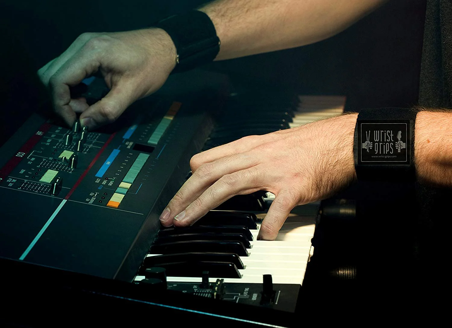 WristGrips Compression Wraps for Musicians | Carpal Tunnel, Tendonitis and Arthritis Relief - Image 3
