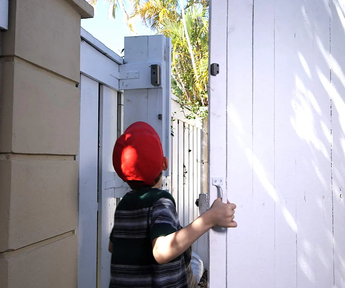 Yardgard Door and Window Pool Alarm, Child Safety UL 2017 Compliant Alarm for Pool Gates and Sliding Doors, Weatherproof, Wireless, Work as a UL Compliant Siren, ETL Certified, Easy to Install, White - Image 5