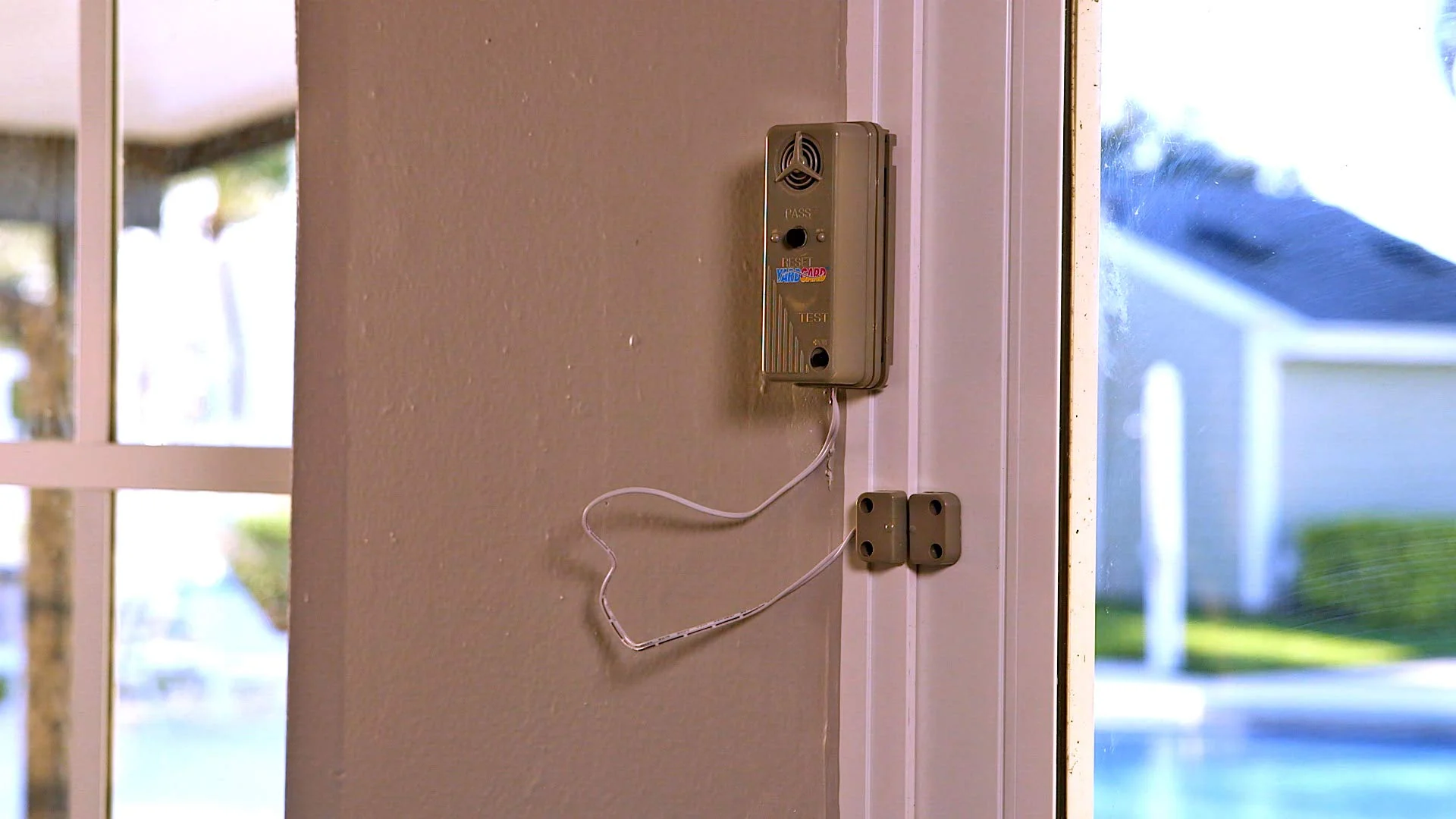 Yardgard Door and Window Pool Alarm, Child Safety UL 2017 Compliant Alarm for Pool Gates and Sliding Doors, Weatherproof, Wireless, Work as a UL Compliant Siren, ETL Certified, Easy to Install, White - Image 6