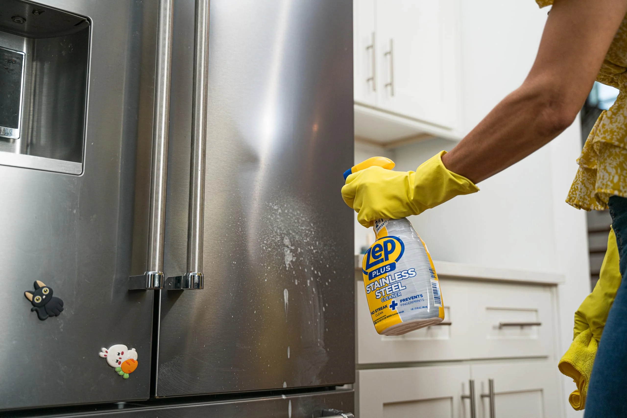 Zep Plus Stainless Steel Cleaner - 32 Fl OZ - R53512-2-in-1 benefits clean while preventing future fingerprints and smudges, (Pack of 2) - Image 5